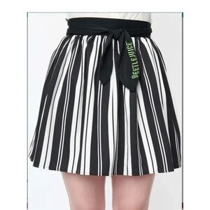 Beetle Juice Womens  Black and White Striped Skater Skirt Large Pleated Retro